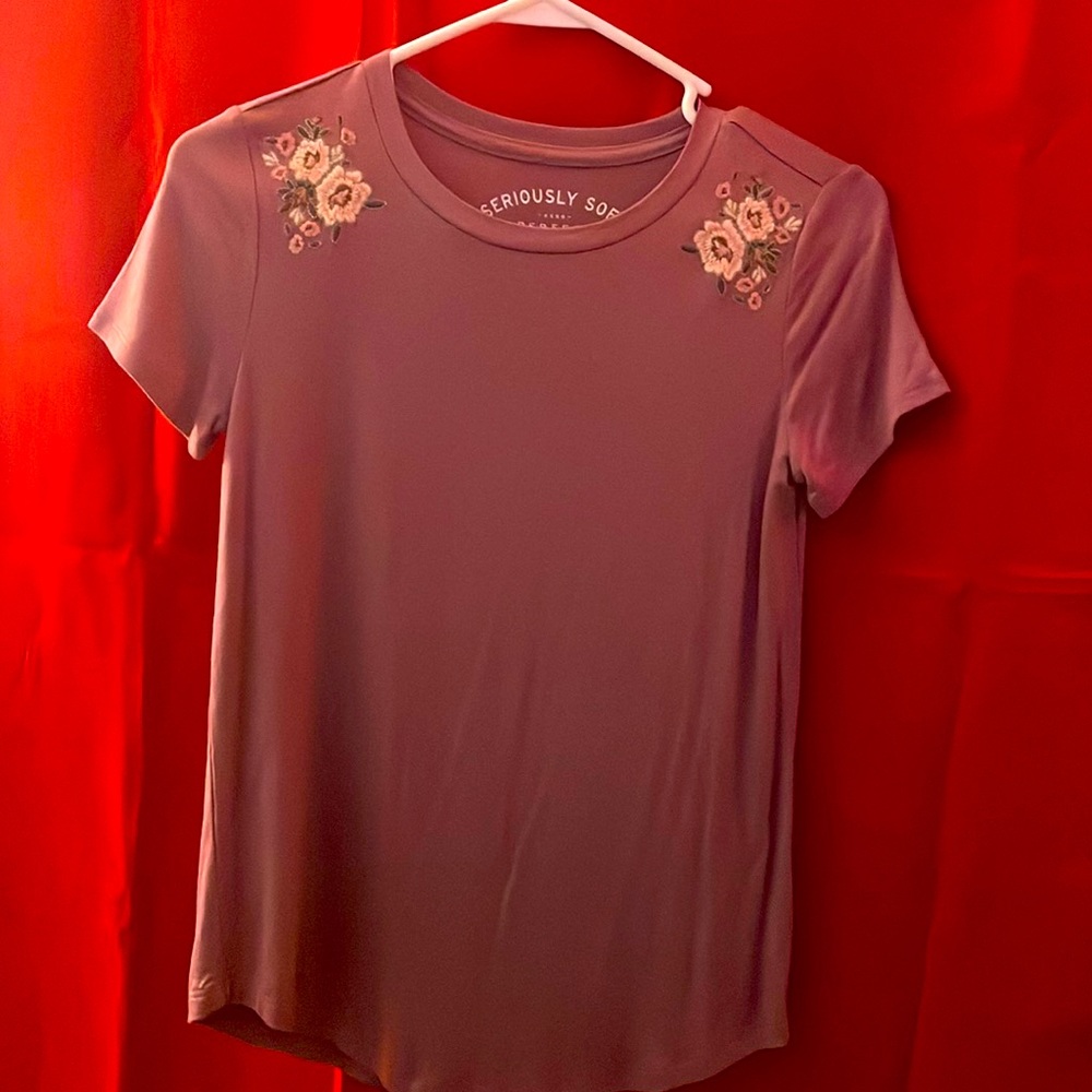 Size x-small aero T-shirt mauve color